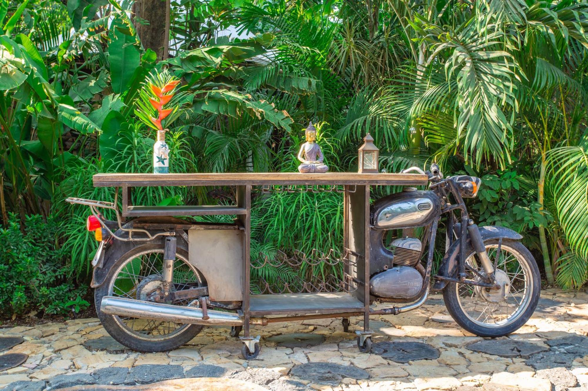 Ocho Artisan Bungalows (Adults Only) Tamarindo Dış mekan fotoğraf