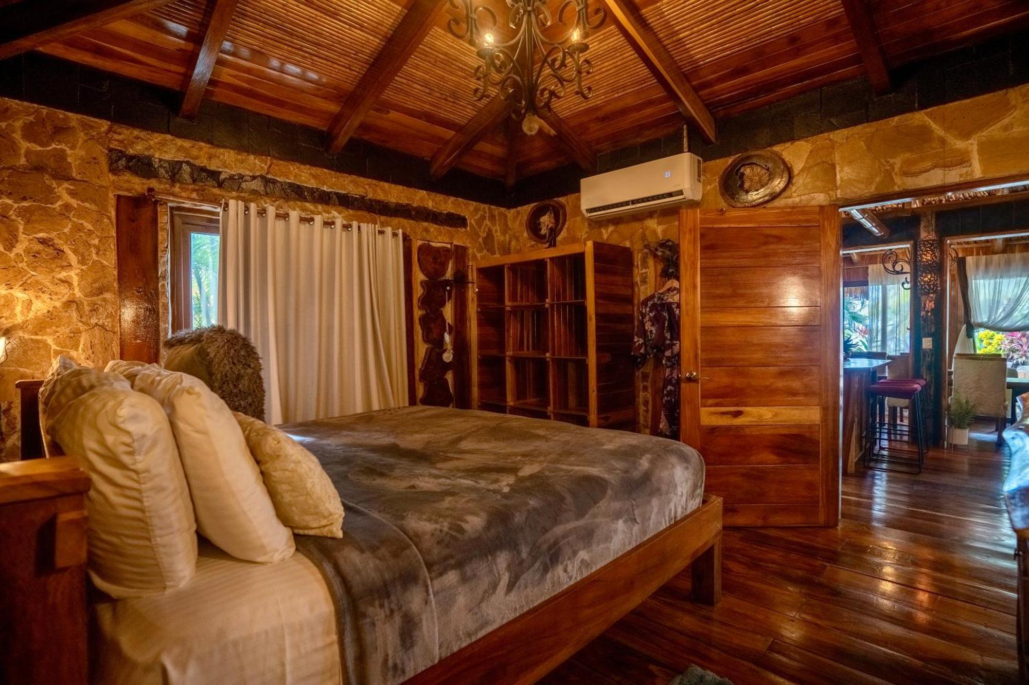 Ocho Artisan Bungalows (Adults Only) Tamarindo Dış mekan fotoğraf