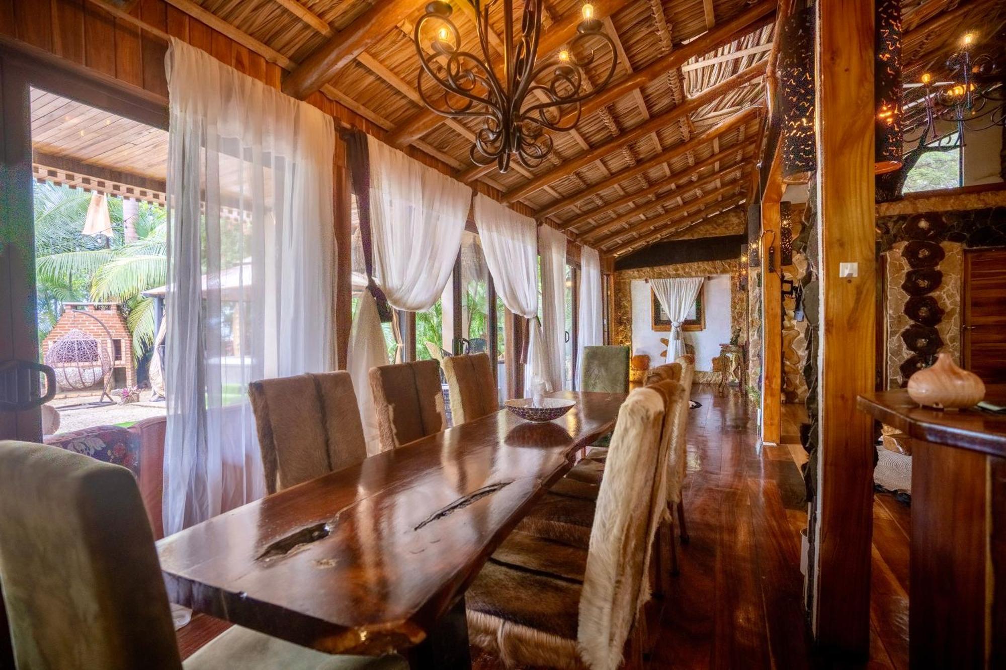 Ocho Artisan Bungalows (Adults Only) Tamarindo Dış mekan fotoğraf