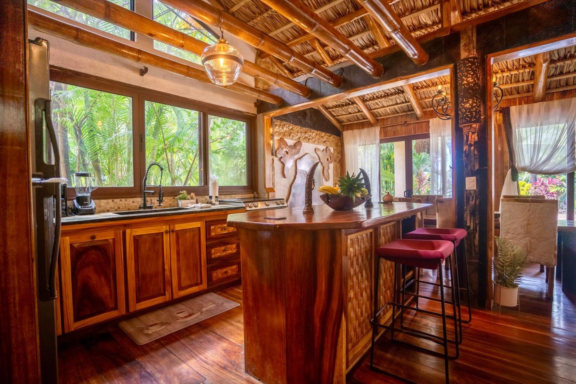 Ocho Artisan Bungalows (Adults Only) Tamarindo Dış mekan fotoğraf
