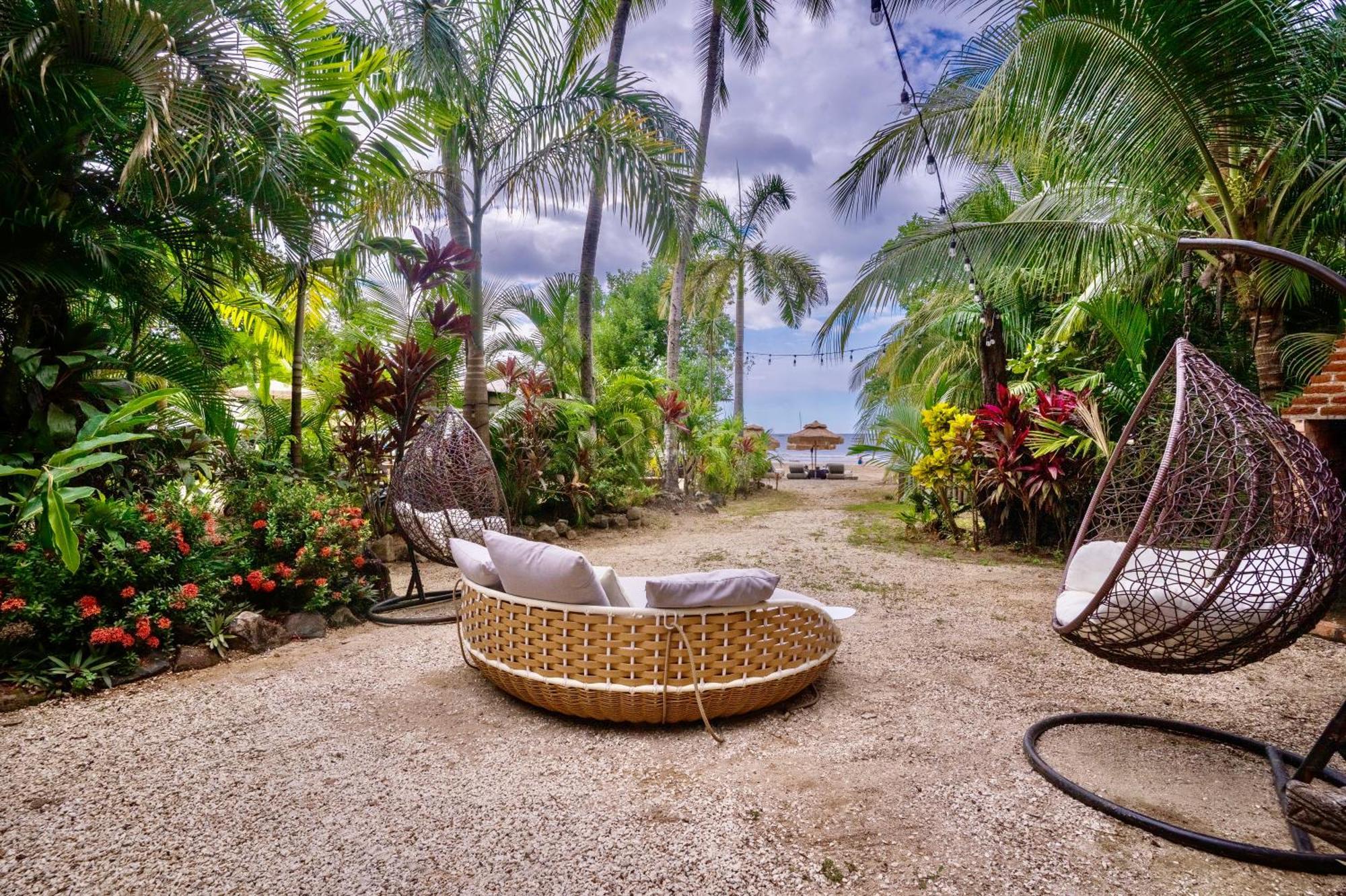 Ocho Artisan Bungalows (Adults Only) Tamarindo Dış mekan fotoğraf