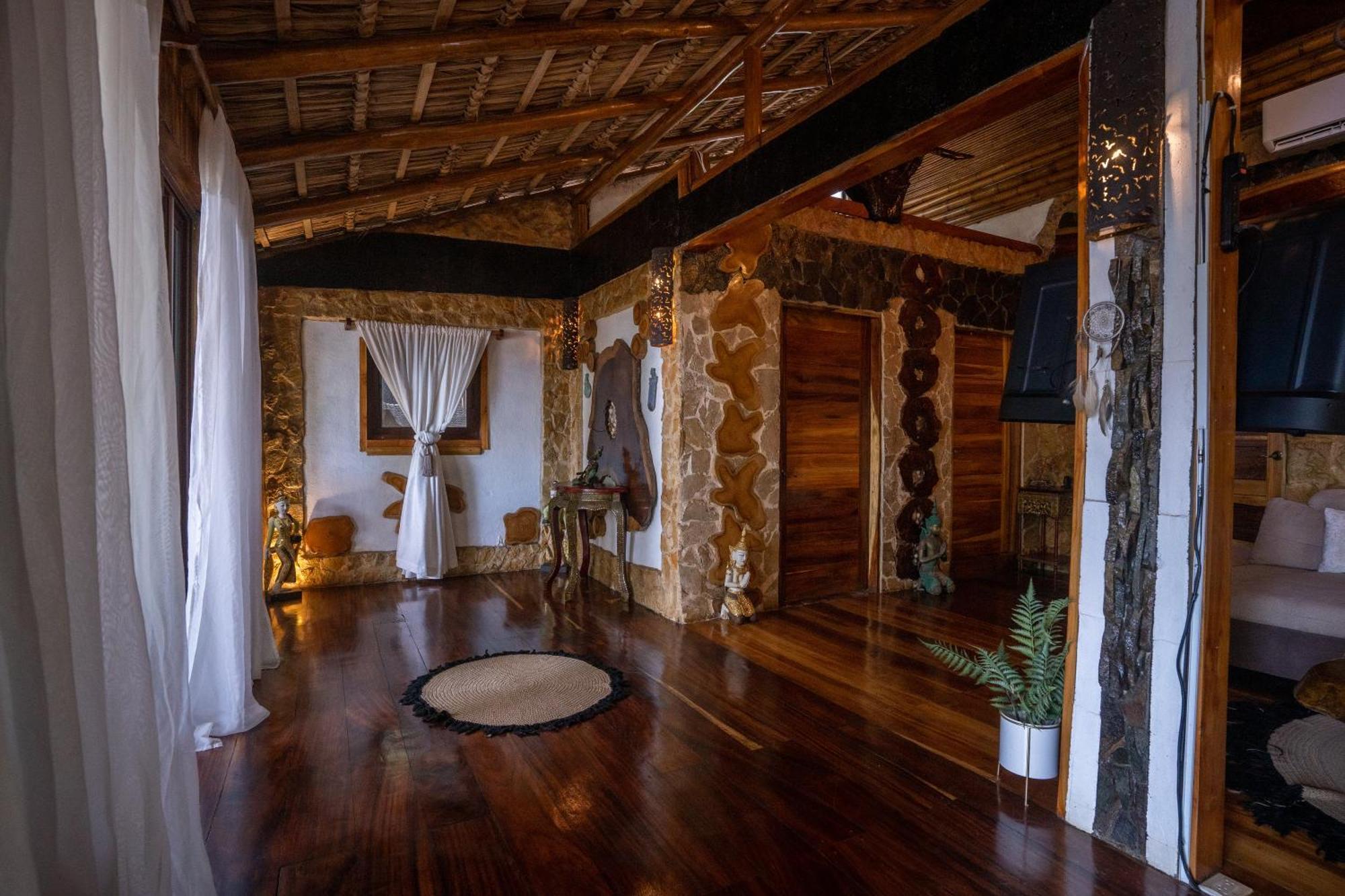 Ocho Artisan Bungalows (Adults Only) Tamarindo Dış mekan fotoğraf