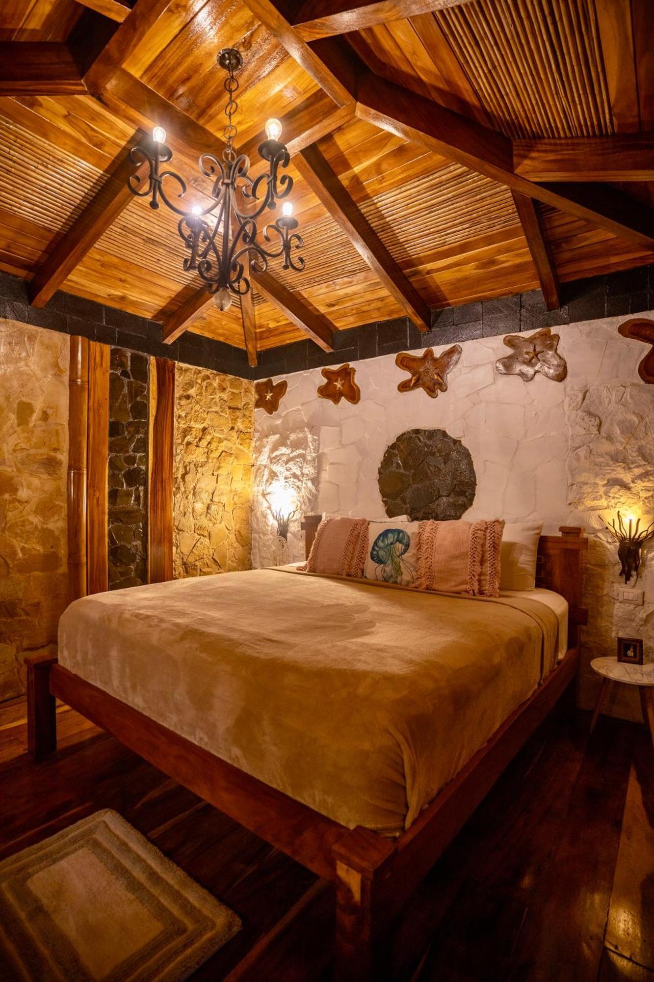 Ocho Artisan Bungalows (Adults Only) Tamarindo Dış mekan fotoğraf