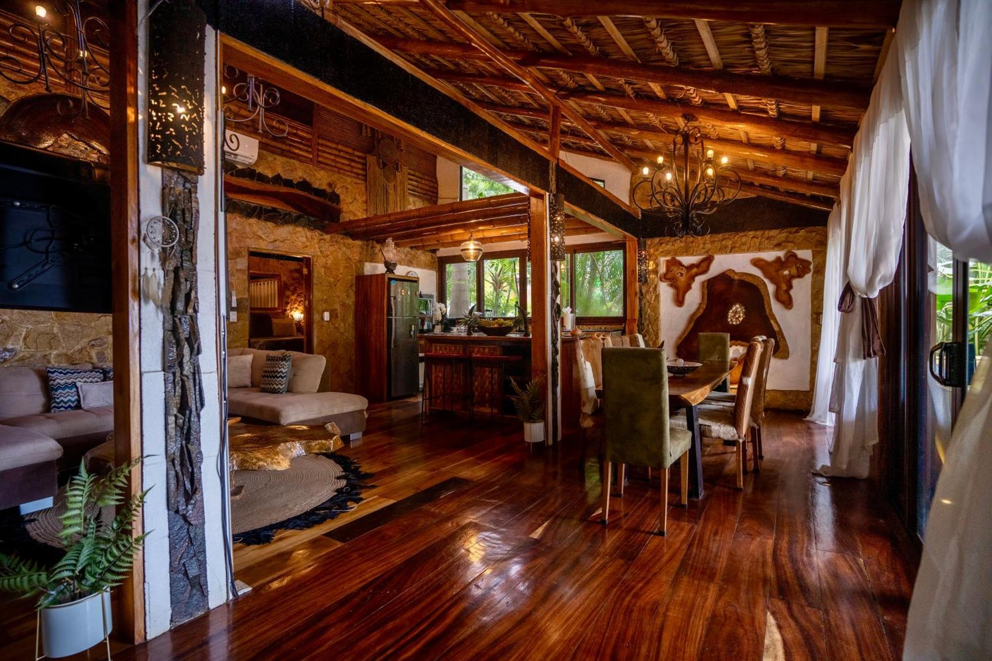 Ocho Artisan Bungalows (Adults Only) Tamarindo Dış mekan fotoğraf