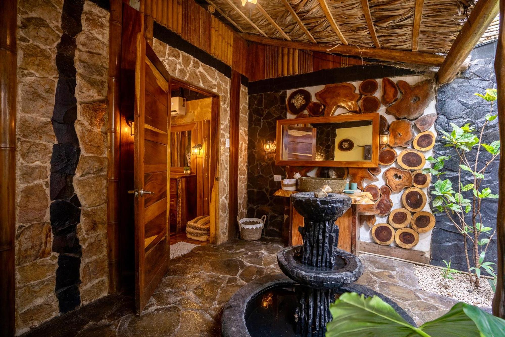 Ocho Artisan Bungalows (Adults Only) Tamarindo Dış mekan fotoğraf