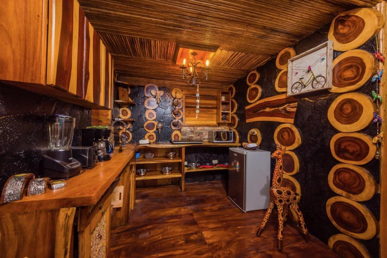 Ocho Artisan Bungalows (Adults Only) Tamarindo Dış mekan fotoğraf