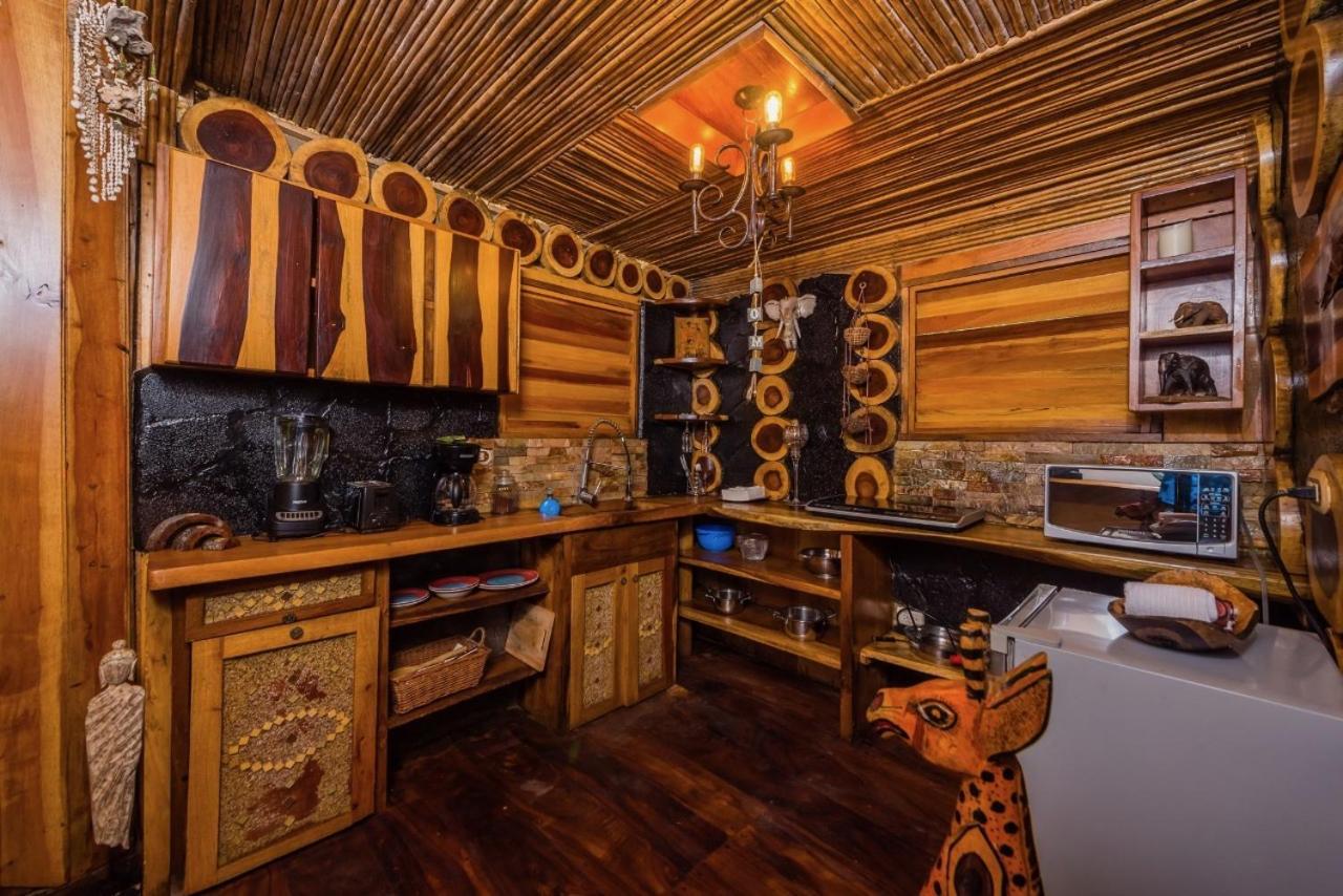 Ocho Artisan Bungalows (Adults Only) Tamarindo Dış mekan fotoğraf