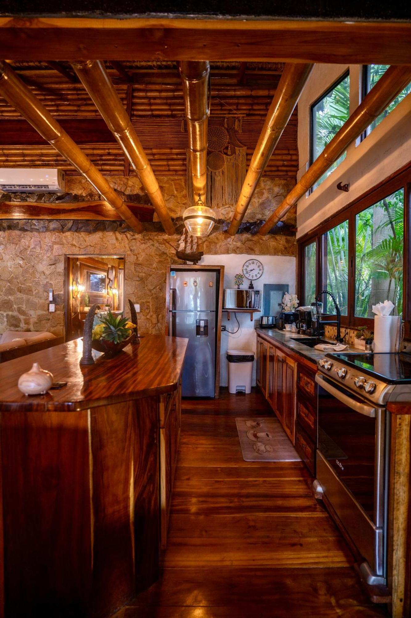 Ocho Artisan Bungalows (Adults Only) Tamarindo Dış mekan fotoğraf